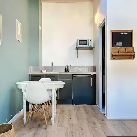 Appartement Pour Deux Entre Port Et Marché Toulon